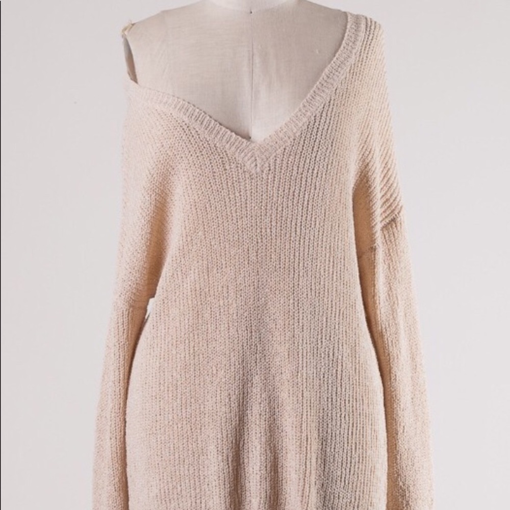 NWT V-Neck Sweater - Picture 3 of 6
